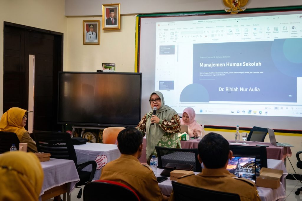 PAI UNJ Perkuat Kepemimpinan Digital Kepala Sekolah: Membangun Kepercayaan Publik melalui Sistem Informasi Manajemen Sekolah