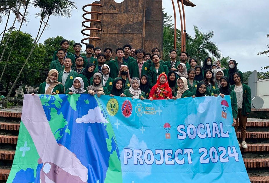 SOCIAL PROJECT BEMP PENDIDIKAN SEJARAH UNJ : MENGAMALKAN TRI DHARMA PERGURUAN TINGGI DI KAMPUNG NELAYAN MAJU