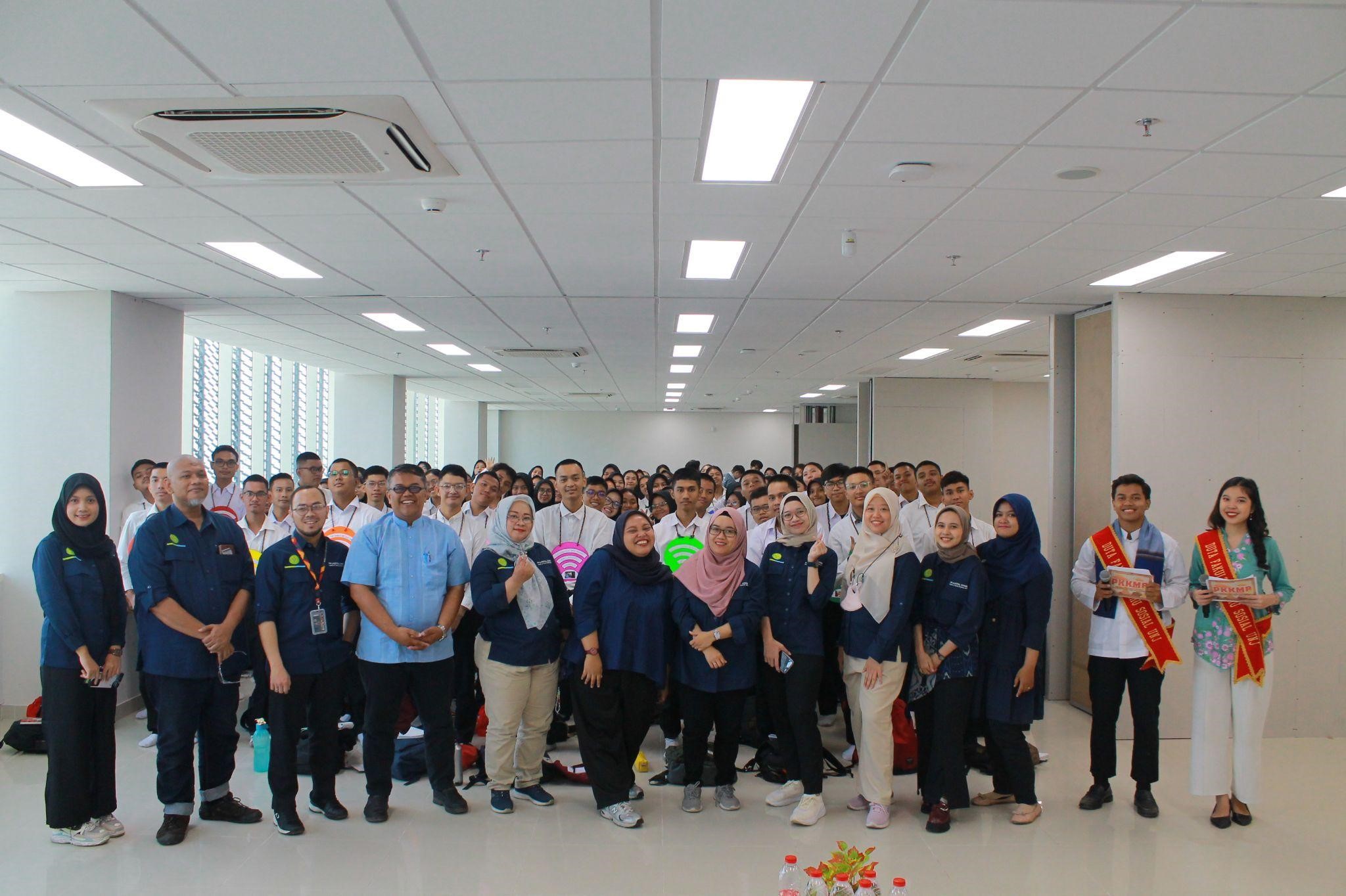 PKKMB HUBUNGAN MASYARAKAT DAN KOMUNIKASI DIGITAL 2024 : EMBRACE MOTIVATION THROUGH EXPLORATION FOR YOUR NEW JOURNEY