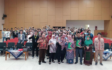 KULIAH TAMU PRODI ILMU KOMUNIKASI : KETERTARIKAN GENERASI Z TERHADAP POLITIK PADA PILKADA SERENTAK 2024
