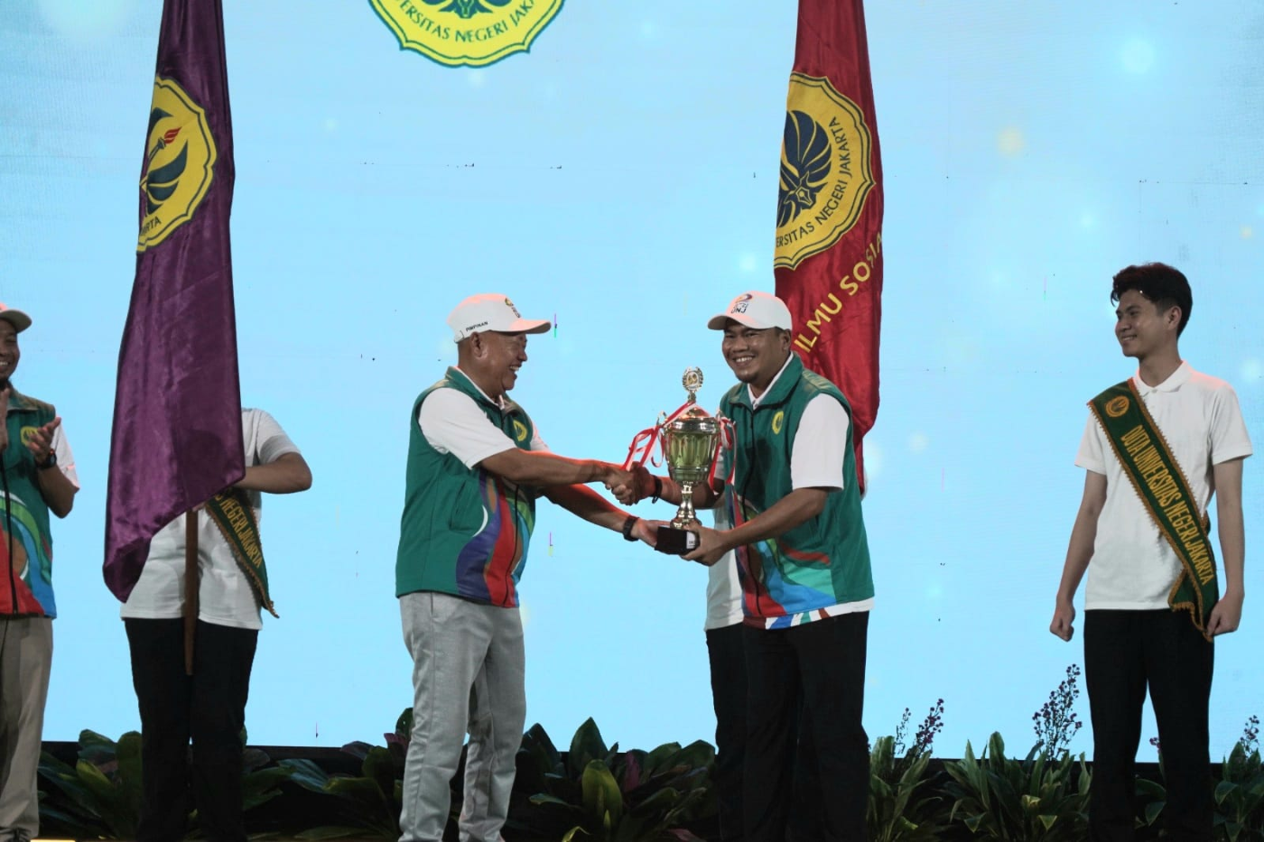 FISH UNJ Terima Tongkat Estafet Kepanitiaan Dies Natalis UNJ ke-63 Tahun 2027